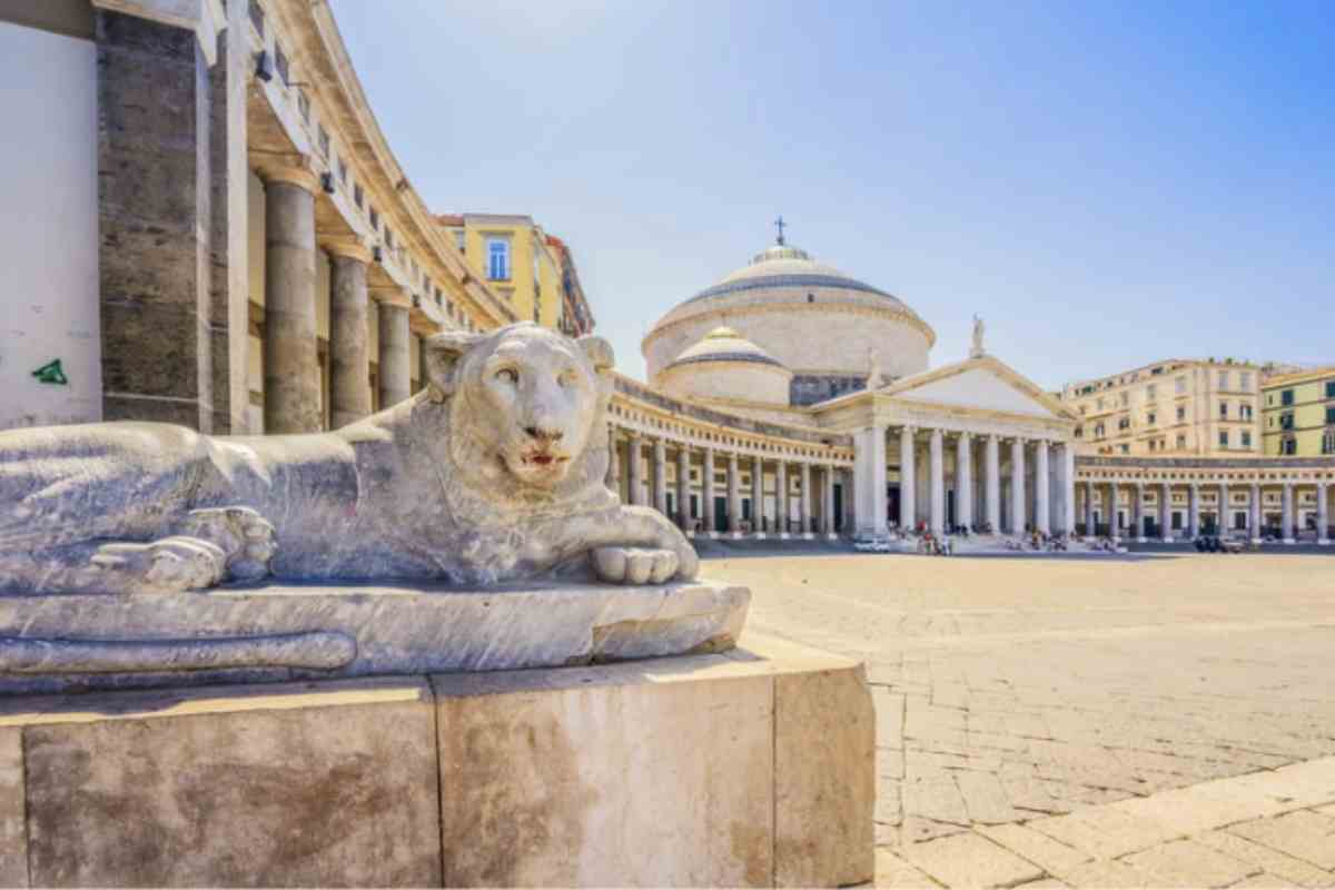 L’uso continuo e ancora presente di 'o trammammuro nel parlare quotidiano testimonia l’importanza di mantenere vive le tradizioni linguistiche partenopee