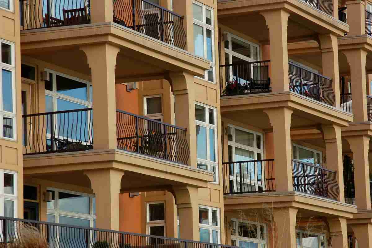 a chi spetta mettere in sicurezza i balconi