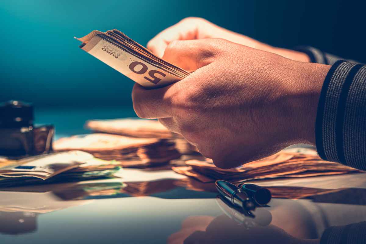 Tredicesima 2025, il pagamento slitta?